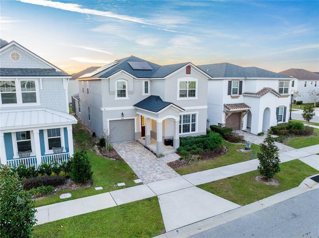 6 bed 4.1 bath solara single home.jpeg