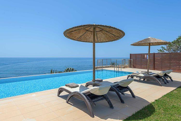 Beautiful beachfront villa in Aegean Island