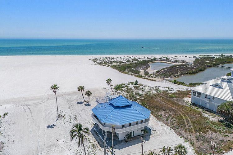 Fort-Myers beachfront vacation homes
