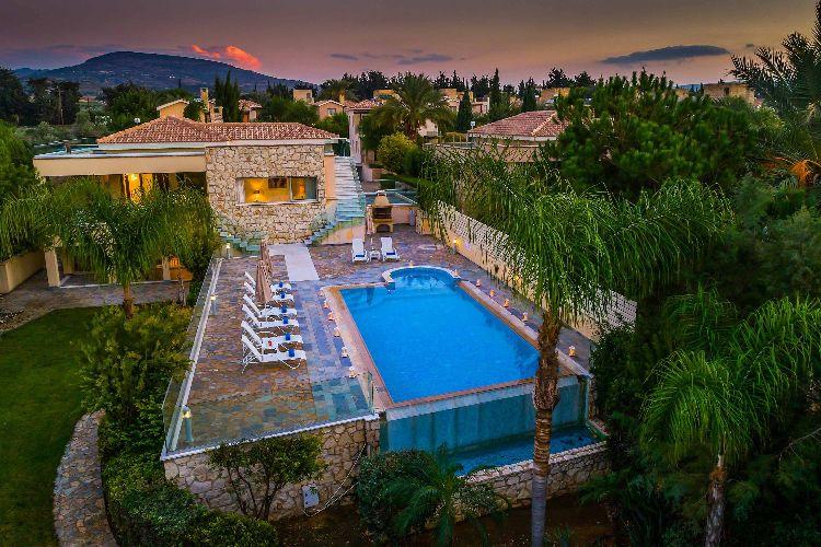 Harmonia Beach Villa