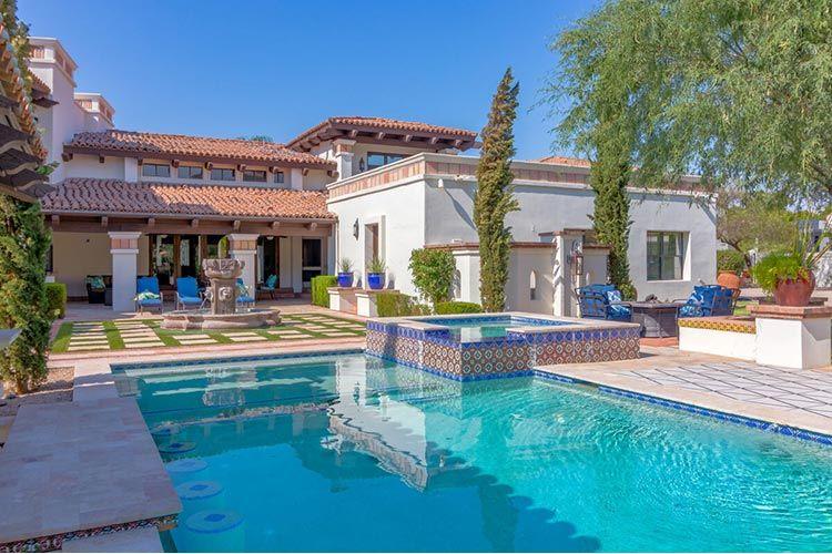 Vacation rentals for large groups