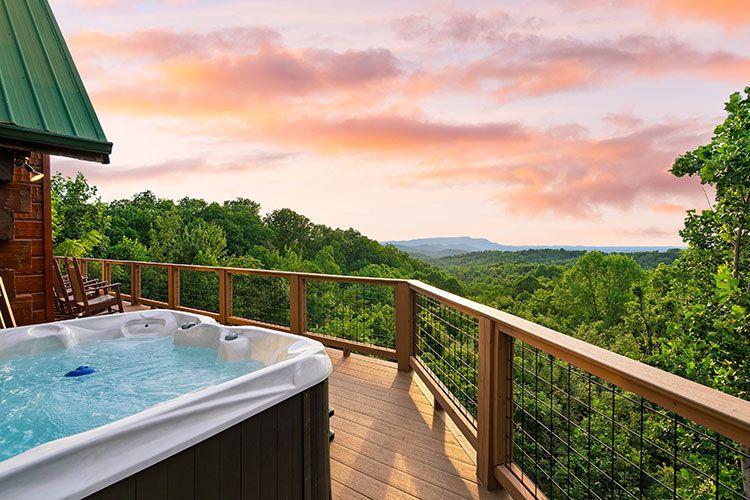 Sevierville 214 hot tub