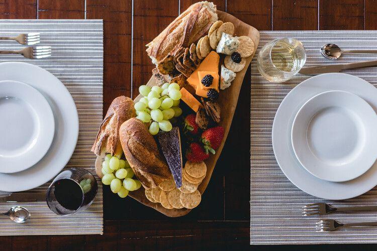 Top Villas concierge services, Bend 4 in Oregon, sharing board