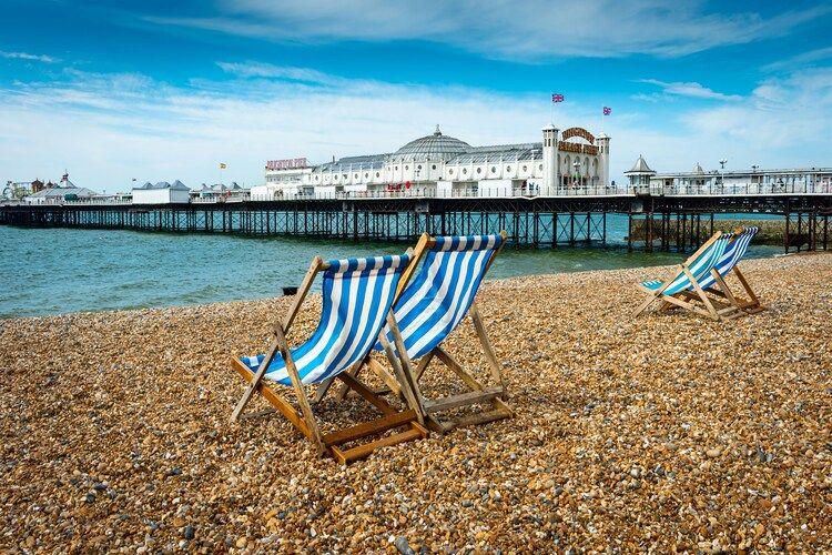 Best beaches near London, Brighton pebbly beach, Top Villas