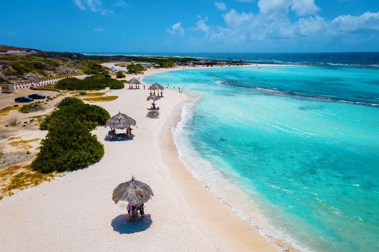 Best time to visit Aruba, pristine beach view, Top Villas