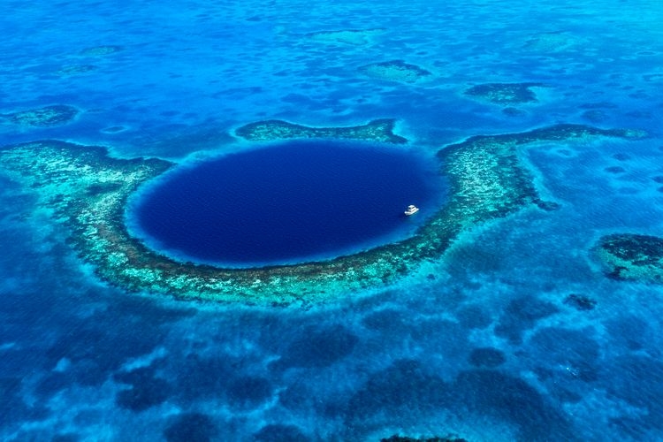 Best time to visit Belize, Great Blue Hole, Top Villas