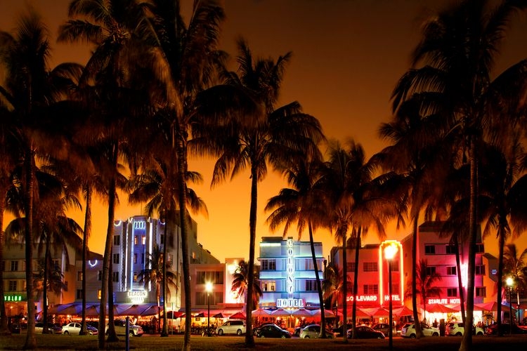 Miami street at night