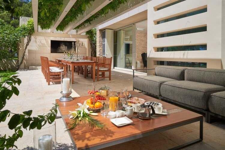 Bol villas, concierge services, Top Villas