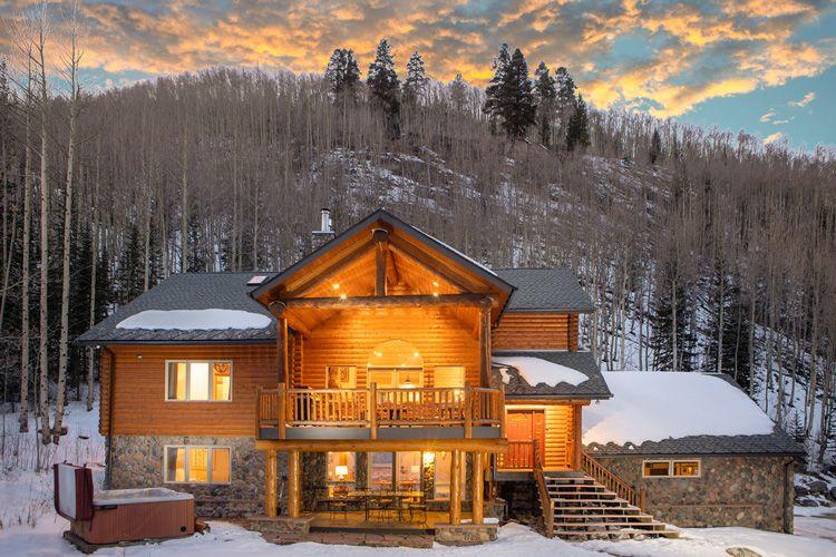 breckenridge-7-cabins-for-the-festive-period.jpg