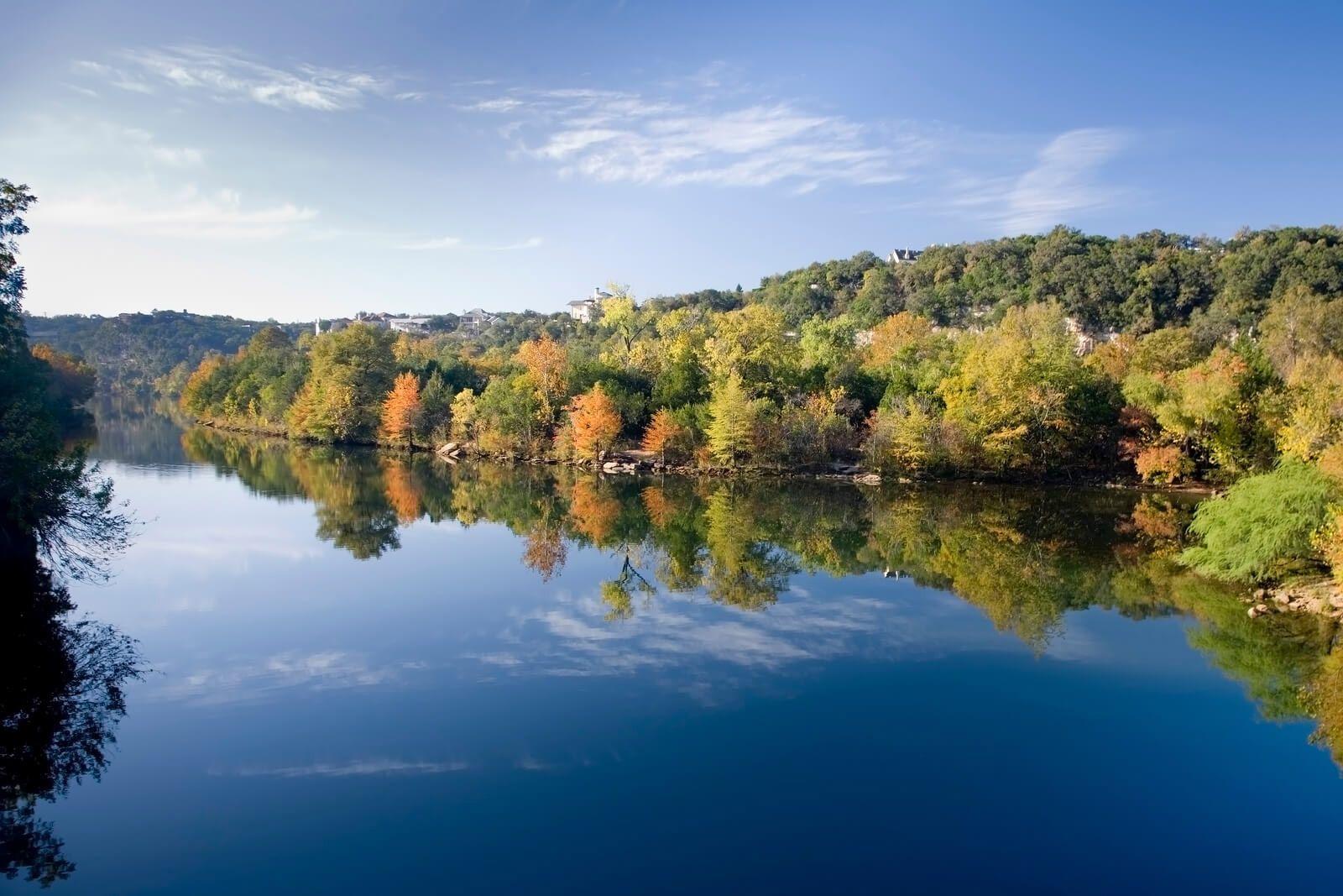 Canyon Lake landscape in fall
