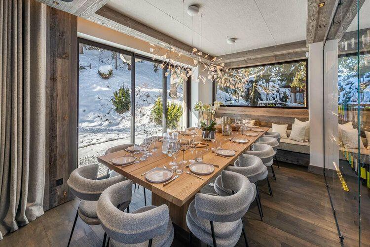 Courchevel Village 2 concierge services, in-chalet dining