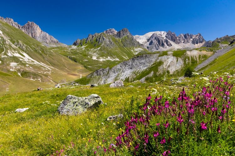 The best time to visit Val d'Isere, early hiking, May, Top Villas