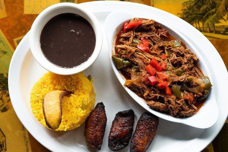 Best time to visit Jamaica, jerk festival