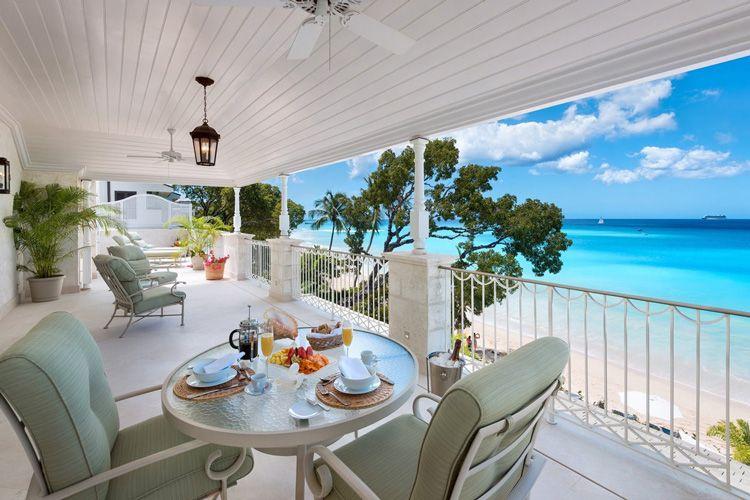 Kiko villa balcony with sea view