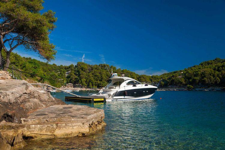 Kvarner concierge services, powerboat rentals