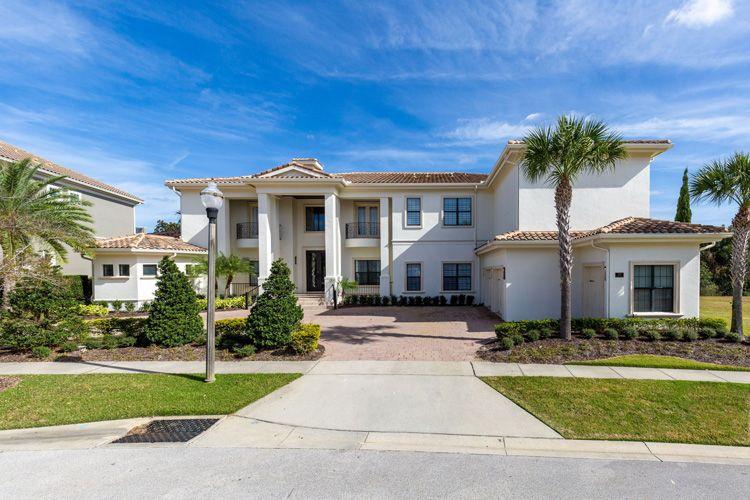 Reunion Resort 1 large vacation rental