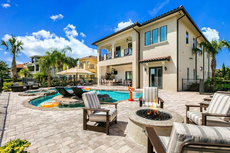 Sunny poolside view Reunion Resort 9000 Memorial Day weekend