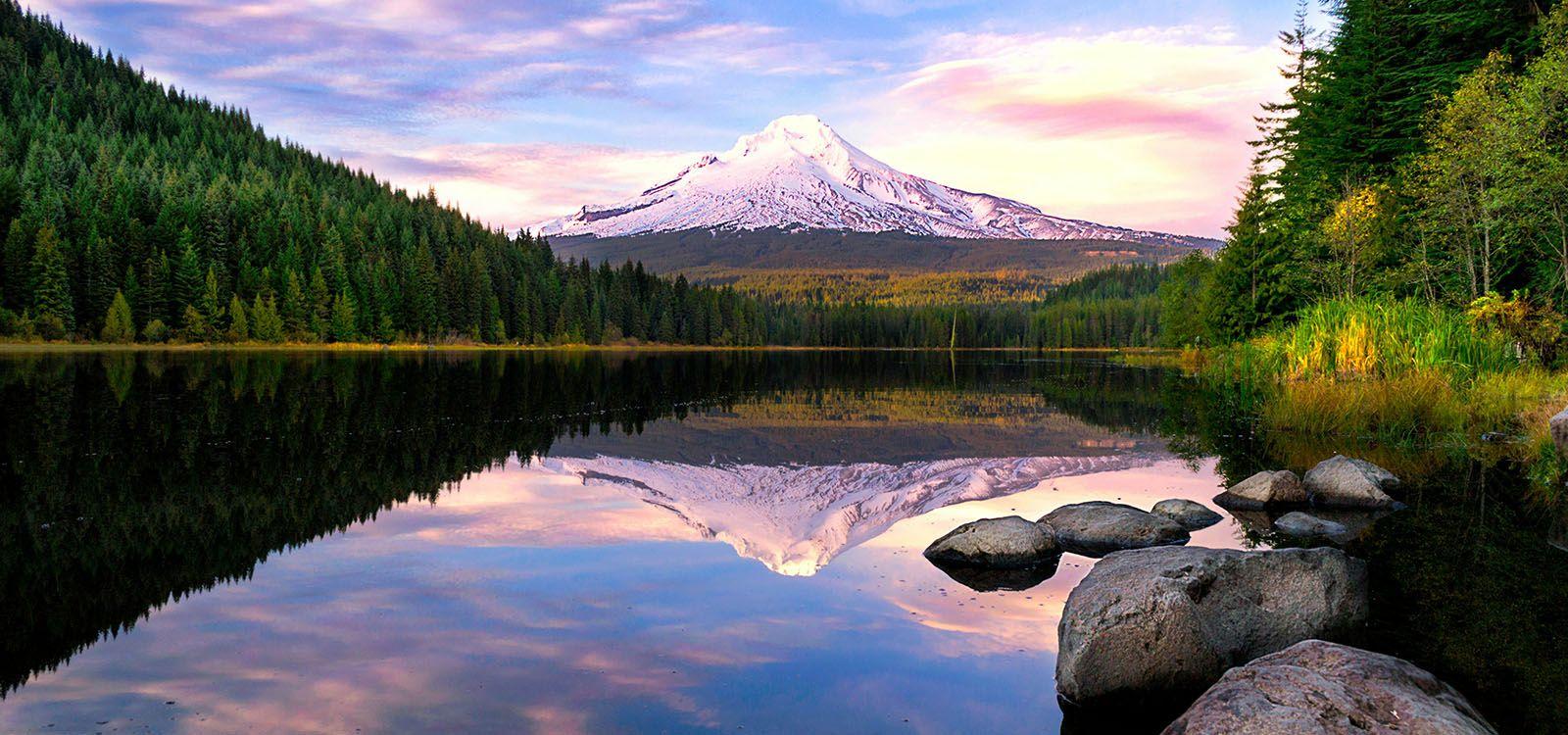 Oregon vacation rentals, lake landscape, Mt. Hood, Top Villas