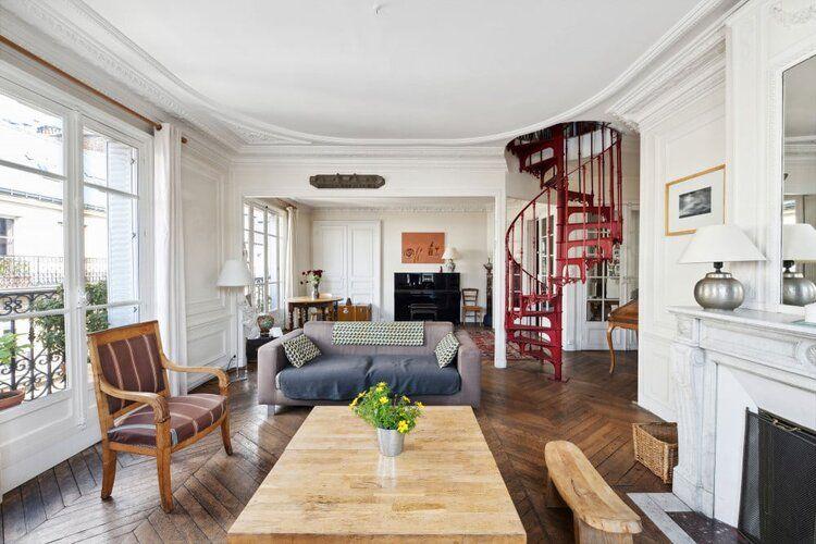 Paris Holiday Apartments, Spiral Sophistication living room, Top Villas