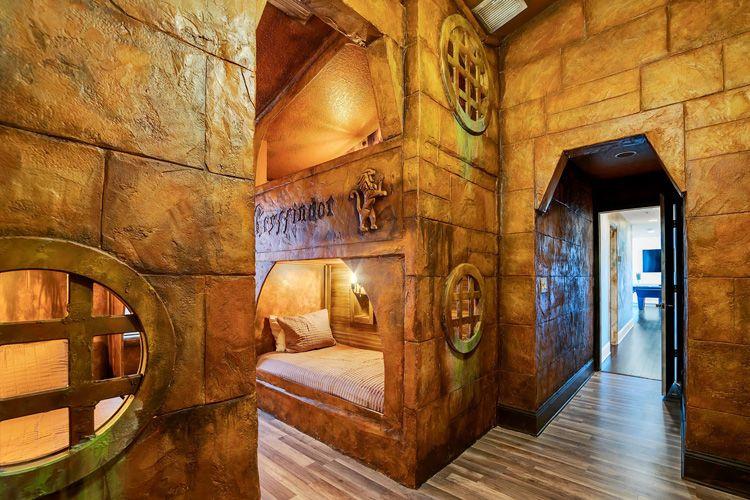 Reunion Resort 1073 vacation home with Harry Potter themed room