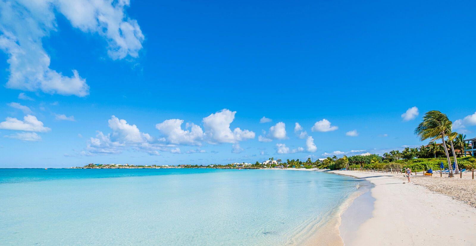 White sand Sapodilla beach