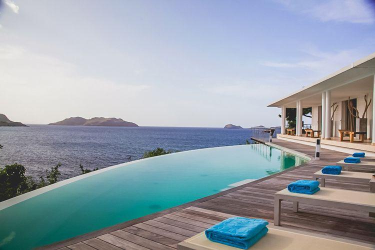 St Jean villas with private pools - Villa Reef Point with private infinity pool overlooking the sea