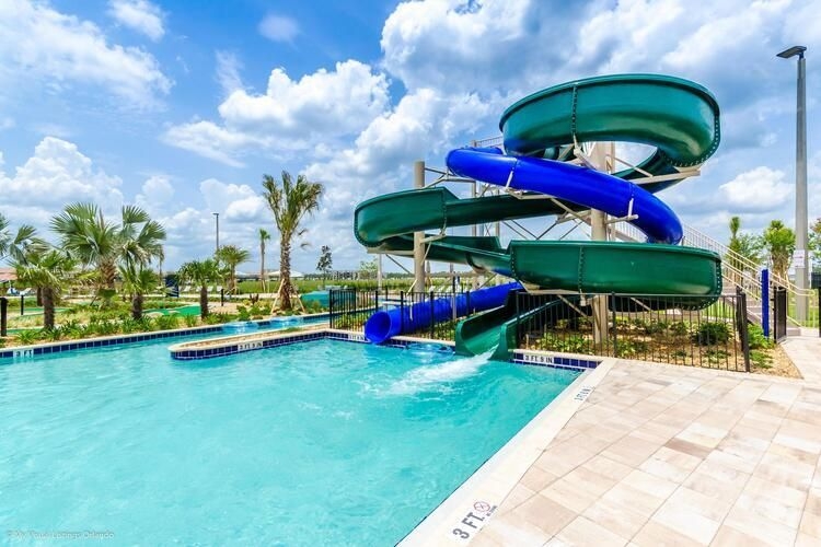 Storey Lake water park waterslide, Top Villas