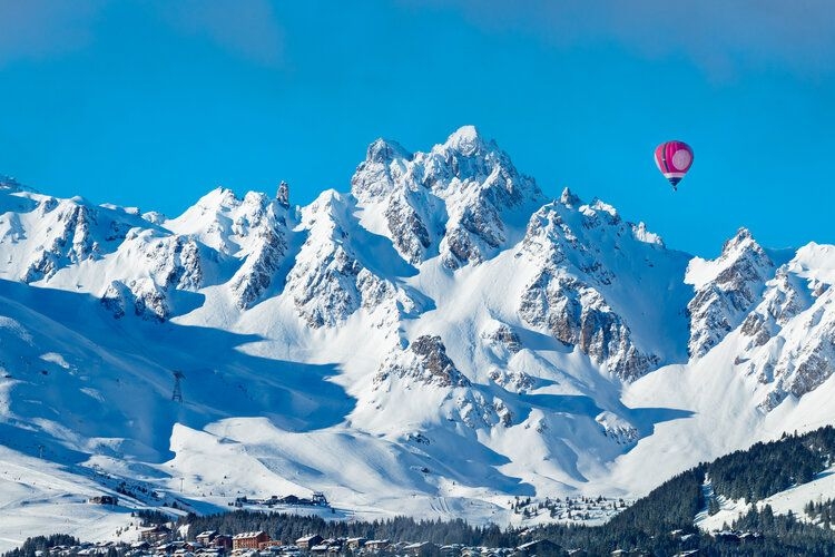 The best time to visit Courchevel March, ballooning, Top Villas