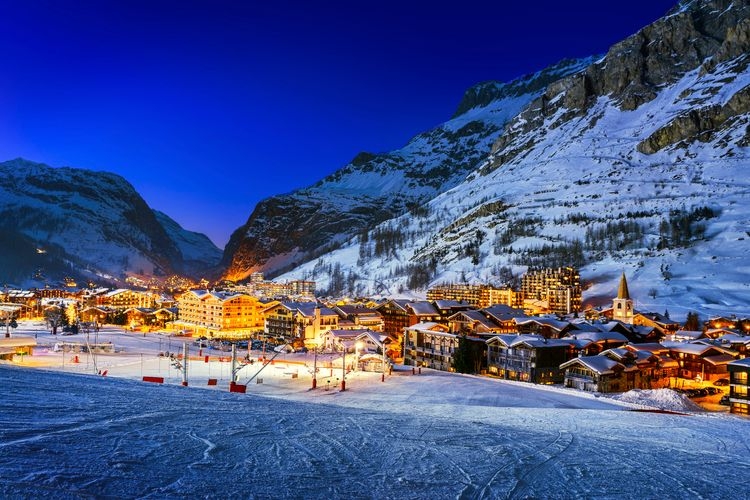 The best time to visit Val d'Isere, December night lights in the resort, Top Villas