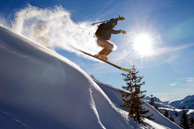 Things to do in Alpe d'Huez, winter sports, skier, Top Villas