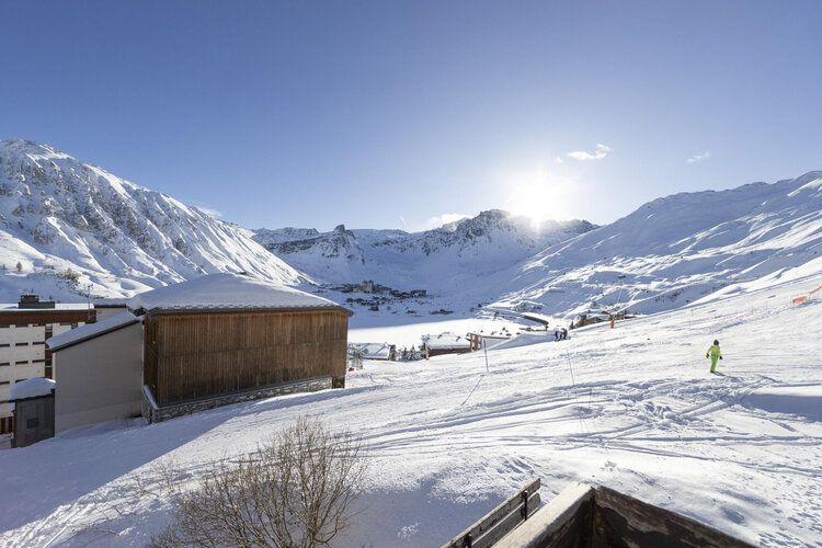 Tignes chalets, Tignes 26 ski ski out, Top Villas