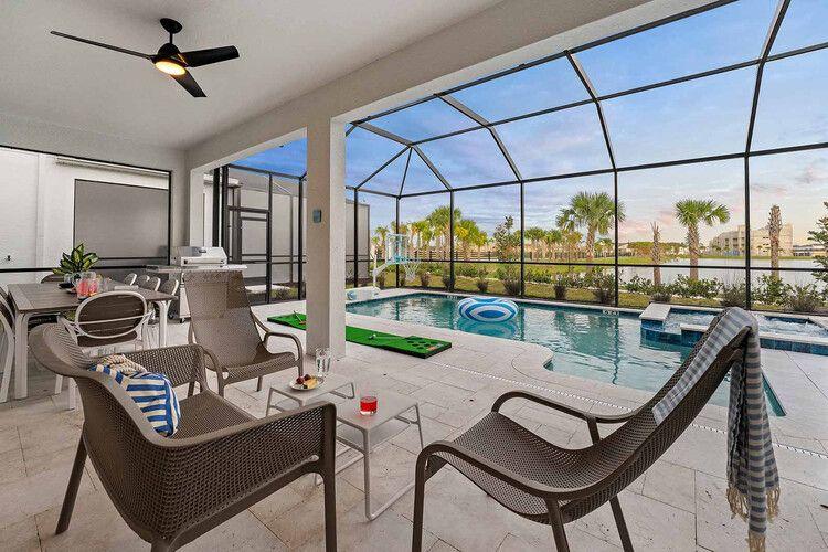 Vacation rentals near Epic Universe, Villatel Orlando Resort 63 poolside, Top Villas
