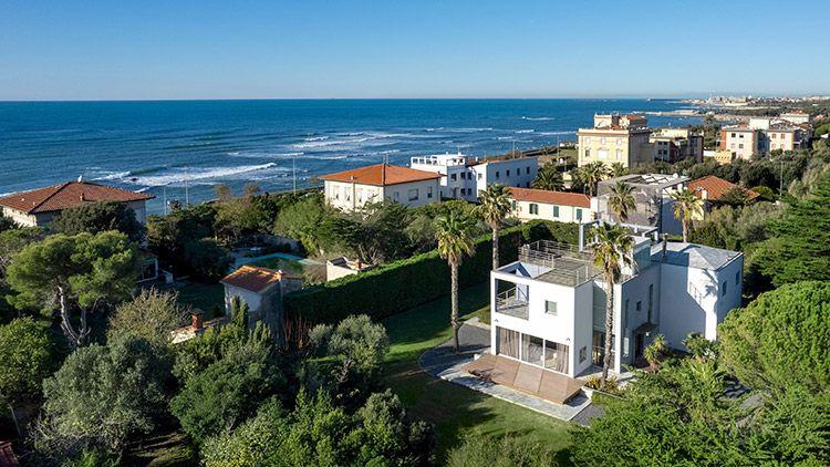 Villa Sabrina in Tuscany near the sea