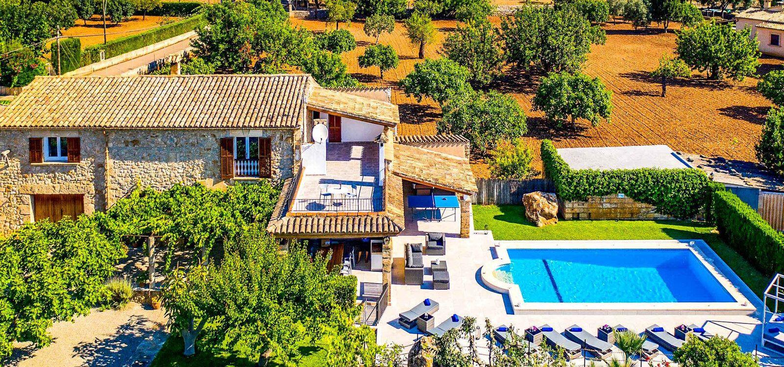Villas for 10 in Majorca, Pollensa 3 setting, Top Villas