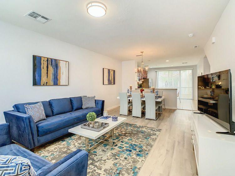 Vista Cay 83 townhome living room