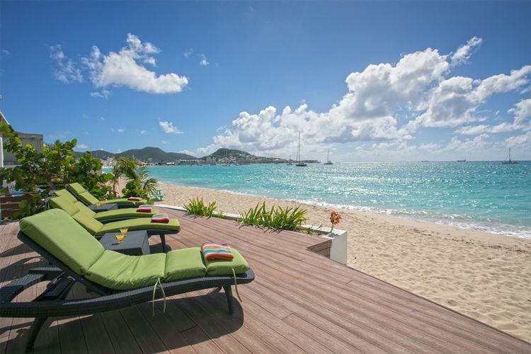 Vittoria beachfront villas in Simpson Bay