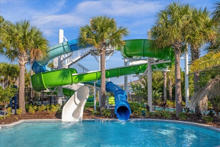 Windsor Island resort water park waterslide, Top Villas