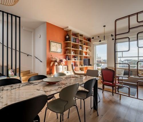 Eyes Towards the Eiffel