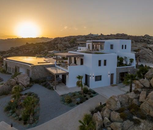 Lithos Residence