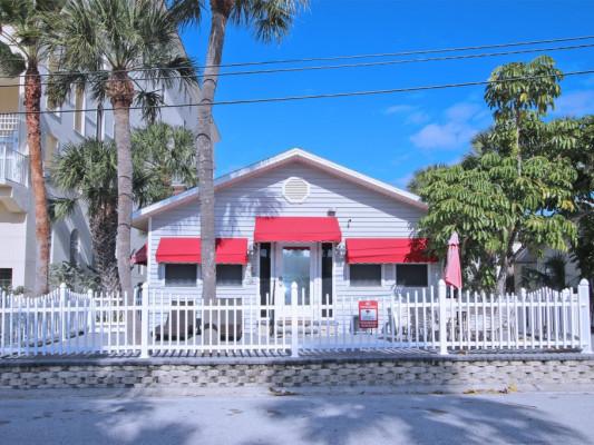 North Clearwater Beach 10 beachfront rental near Leogland
