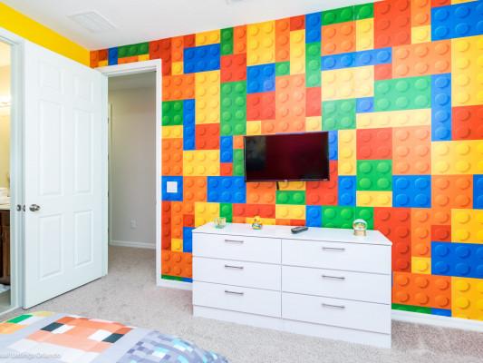 Orlando homes with Legoland-themed rooms - Solara Resort 15