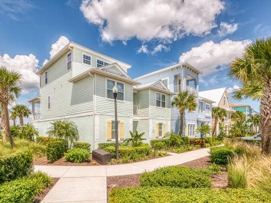 Margaritaville 81 large holiday cottages