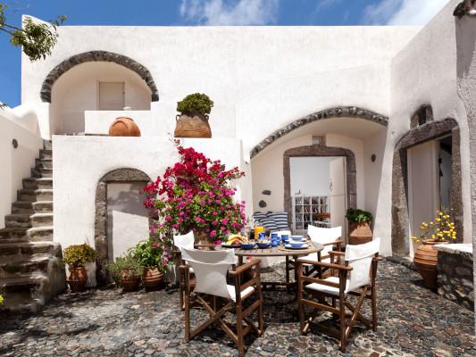 https://www.thetopvillas.com/destinations/greece/santorini/villa-cyrene
