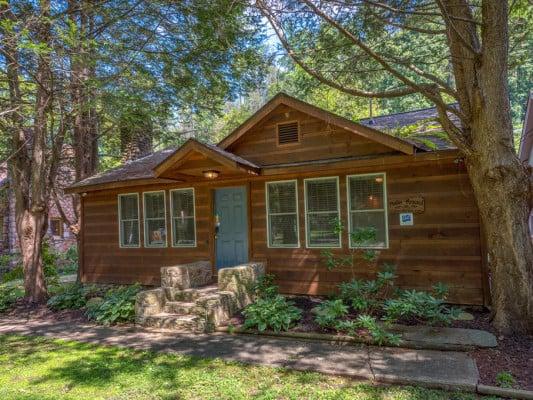 Gatlinburg 11 cabins for couples