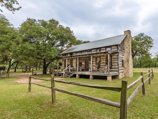 Fredericksburg 3 small vacation rentals in Fredericksburg