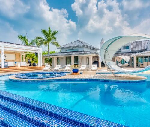 C'est La Vie - Plum Bay