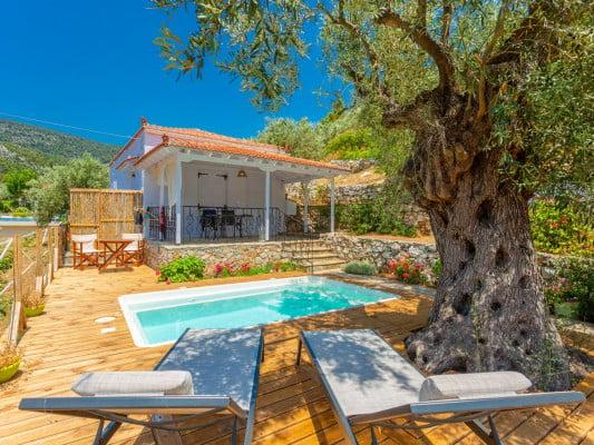 Neptune beachfront villa in Alonnisos, Greece - beach villas Greece