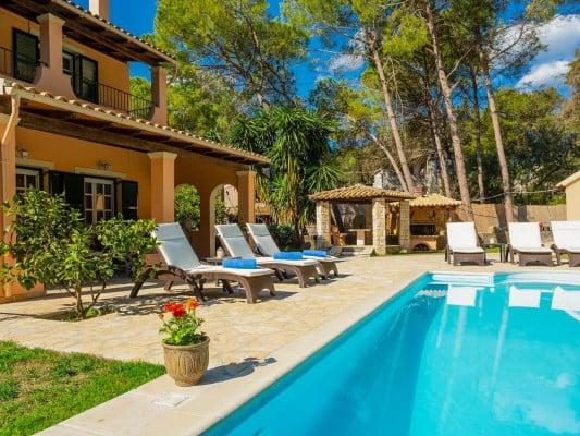 Europe villas of October half term - Villa Durrell