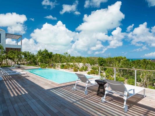 North Shore Beach Enclave Ocean View Beach House - 3-bed