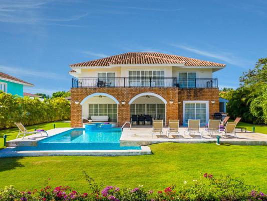 Cocotal Golf and Country Club 2 villas in Punta Cana